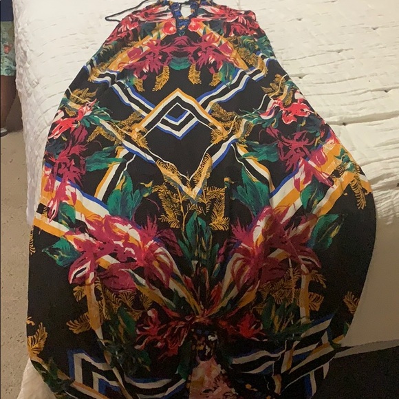 Maxi Halter - Picture 3 of 4